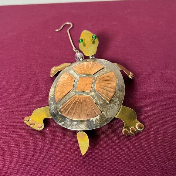 Vintage Brass Copper Silver Metal Turtle w Green Bead Eyes Ornament - Picture 3 of 6